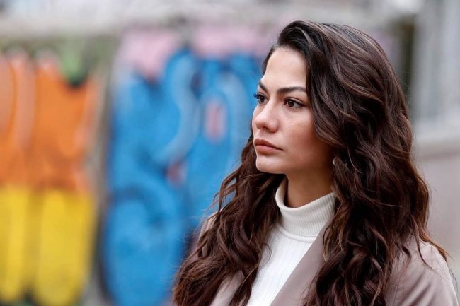 Serija Demet Ozdemir u velikom problemu! Rejting projekta Dogdugun Ev Kaderindir sve lošiji!