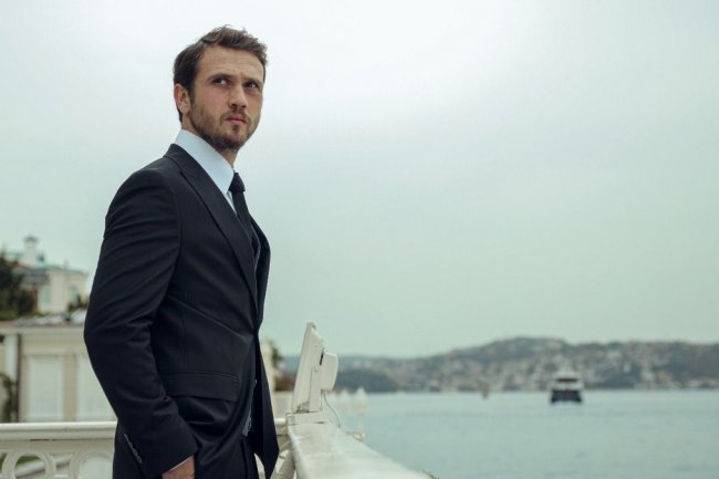 Aras Bulut Iynemli ne krije ljubav prema životinjama (FOTO)
