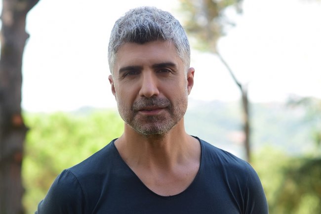 Nije šala – Ozcan Deniz u novoj seriji fizički zlostavlja bivšu suprugu! (FOTO)