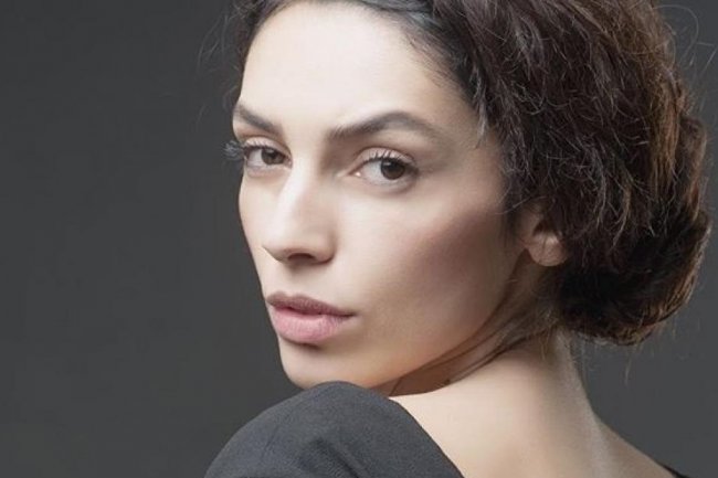 Ezgi Celik u jednoj od glavnih uloga u seriji Kanunsuz Topraklar  / Zemlja bez zakona!