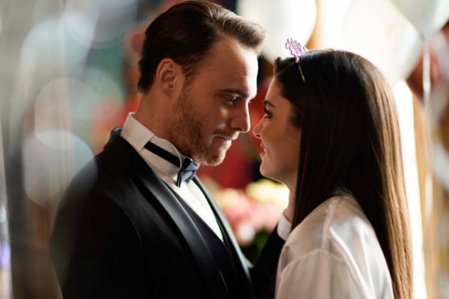 Kerem Bursin o vezi sa Hande Ercel  - “Jako smo srećni”!