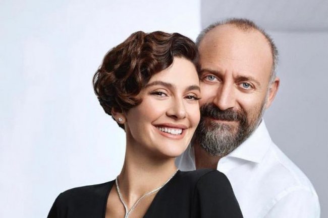 Berguzar Korel i Halit Ergenc otkrili ime prinove?!