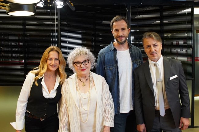 Finale serije Menajerimi Ara / Menadžment ranije nego što je najavljeno