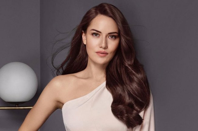 Fahriye Evcen obećala iznenađenja svojim fanovima