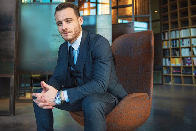 Kerem Bursin potpisao ugovor za novu seriju!