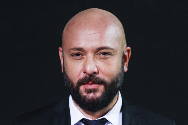 Tolga Tekin se vraća serijom Dunya Hali / Slika sveta