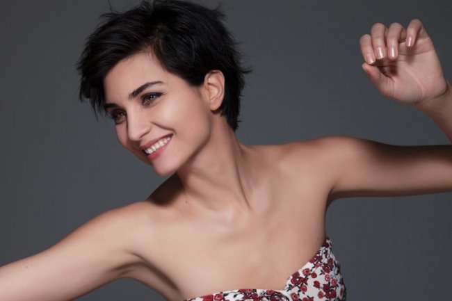 Tuba Buyukustun pozitivna na testu, stopirano snimanje serije!