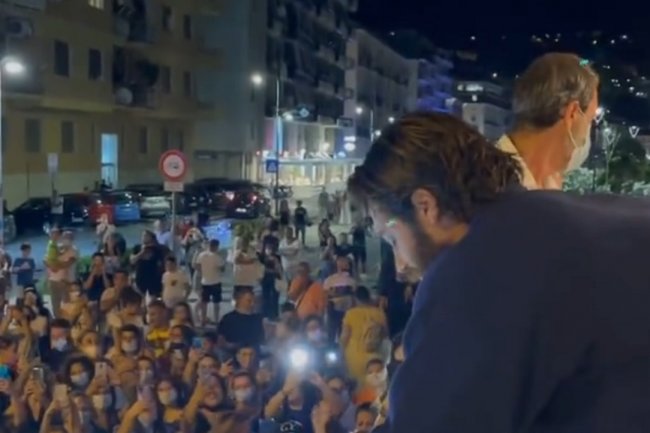 Can Yaman obilazi italijanske gradove bez verenice – raskid je istinit?!