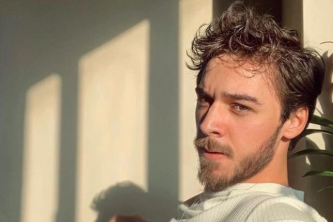 Onur Bay u seriji Son Yaz / Poslednje leto