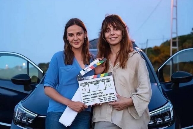 Nur Fettahoglu i Alina Boz u filmu Babamin Oldugu Gun / Dan kada je preminuo moj otac