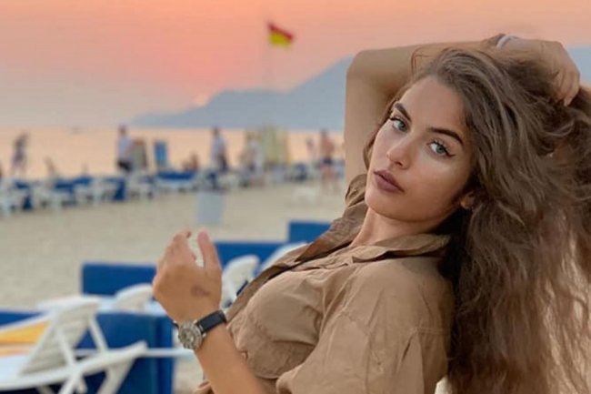 Cagla Simsek u seriji El Kizi!