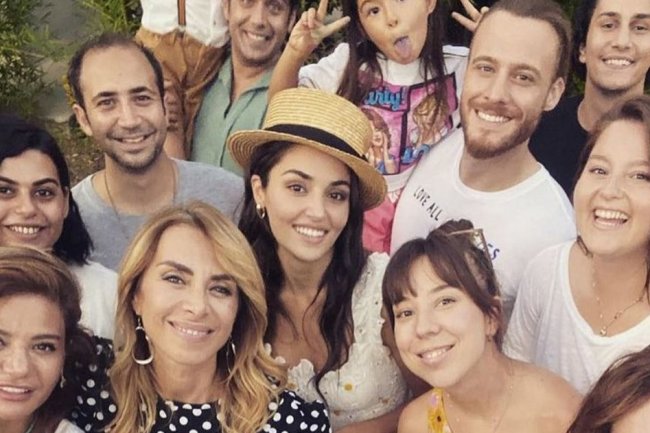 Hande Ercel – Vreme je za odmor!