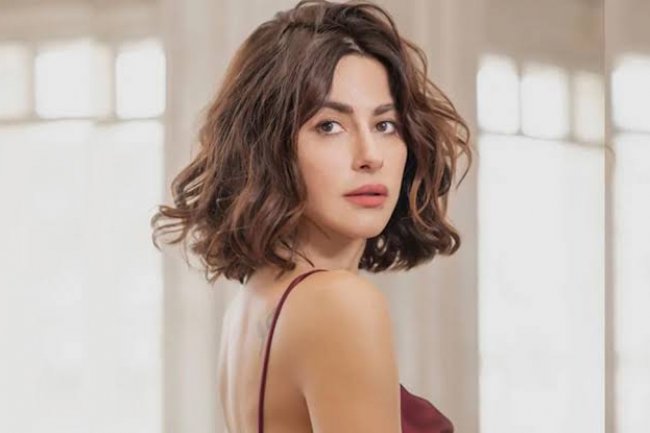 Nesrin Cavadzade u seriji Uc Kurus / Tri novčića!