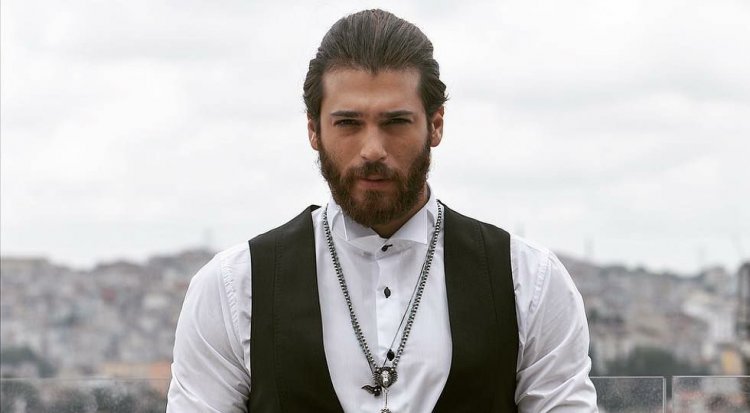 Turski glumac Can Yaman mokar i bez majice "srušio" Instagram! (FOTO)