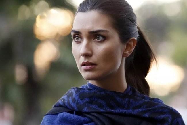 Serija Another Self u kojoj glavnu ulogu tumači Tuba Buyukustun će dobiti i drugu sezonu