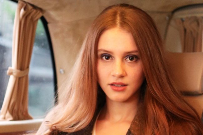 Ahsen Eroglu u seriji digitalne platforme