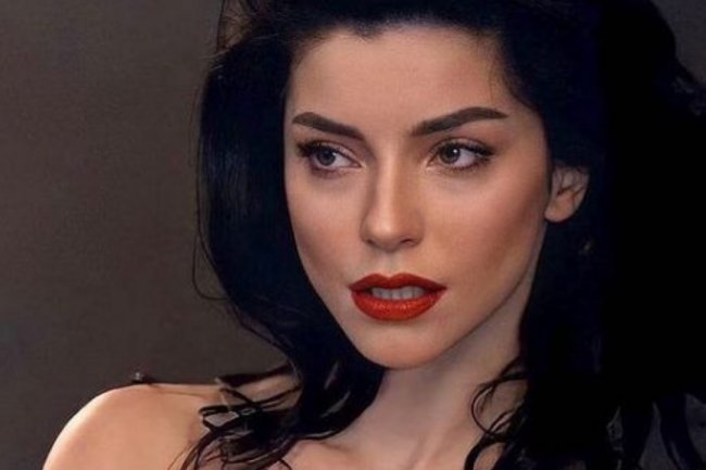 Merve Bolugur mrzi plastične operacije iako ih je radila!