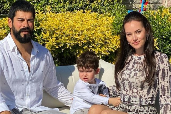 Burak Ozcivit i Fahriye Evcen fotografijom odgovorili na natpise da se razvode! (FOTO)
