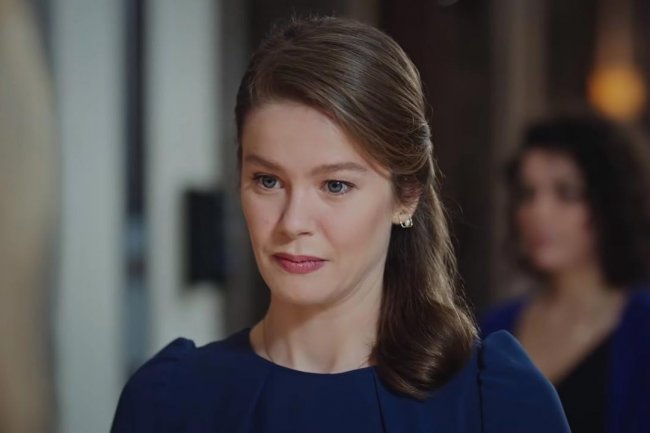 Burcu Biricik demantovala vest da napušta seriju Camdaki Kiz!