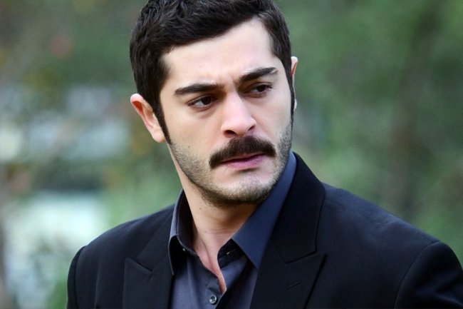 Burak Deniz zaradio 3 miliona lira od reklame za Head & Shoulders!