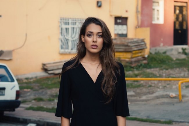 Dilan Cicek Deniz se udaje!