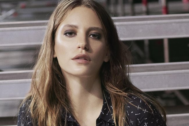 Serenay Sarikaya – Karijera na velikoj raskrsnici!