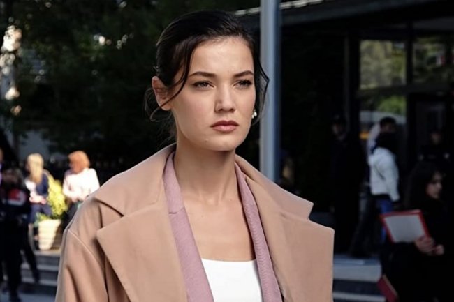 Turska glumica | Pinar Deniz |