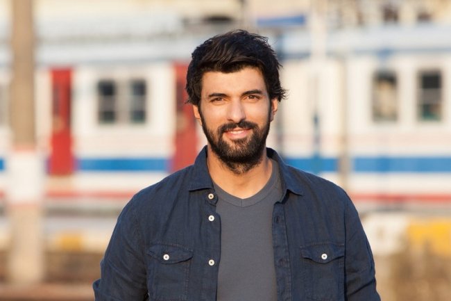 Engin Akyurek se uskoro ženi!