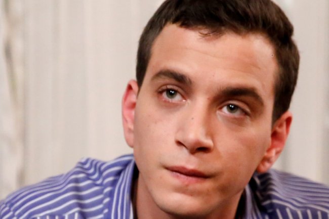 Selahattin Pasali postaje otac