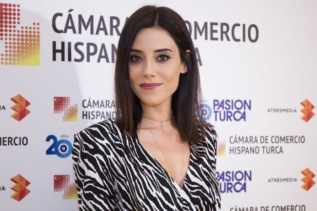 Cansu Dere – volim jednostavne stvari