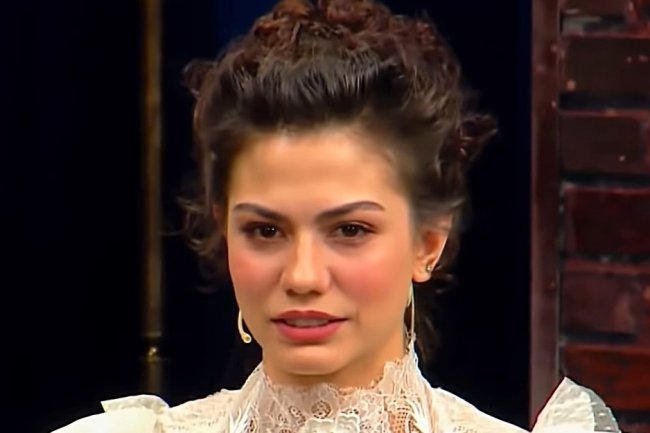 Demet Ozdemir ljuta - Nisam radila plastične operacije!