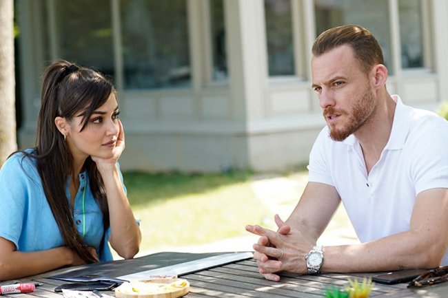 Hande Ercel i Kerem Bursin  - “Era se završila”