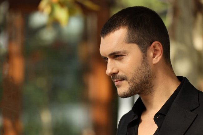 Evo ko bi mogao da bude partner Neslihan Atagul u novoj seriji