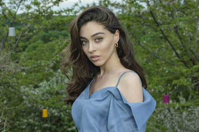 Cemre Baysel u glavnoj ulozi u novoj seriji Senden Daha Guzel / Lepša od tebe