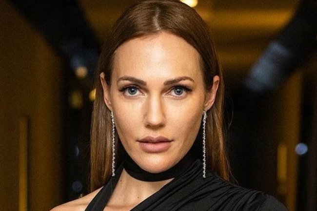 Potraga za partnerom Meryem Uzerli u seriji Ru se nastavlja
