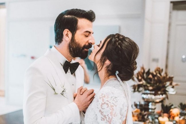 Upoznajte Alija - sina Hande Soral i Ismaila Demircija (FOTO)