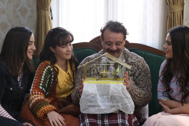 Serija Uc Kiz Kardes efektno završila sezonu