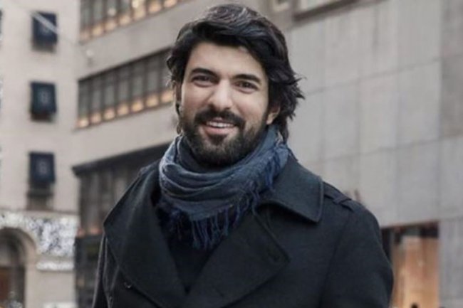 Engin Akyurek zadovoljan komentarima o seriji Kacis / Bekstvo