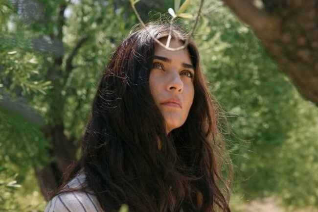 Tuba Buyukustun u julu u seriji Zeytin Agaci / Maslinovo drvo