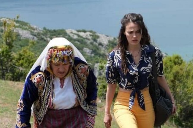 Aysenil Samlioglu pohvalila mlade kolege iz serije Gul Masali