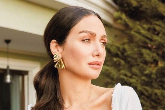 Evo zbog čega Birce Akalay ne radi u inostranstvu