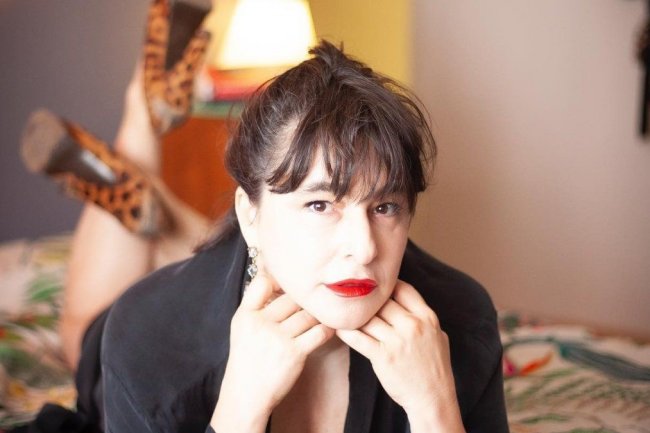 Esra Dermancioglu u seriji Bir Kucuk Gun Isigi