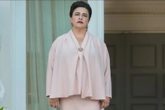 Esra Dermancioglu će i u seriji Bir Kucuk Gun Isigi pomalo da iritira gledaoce svojim likom!