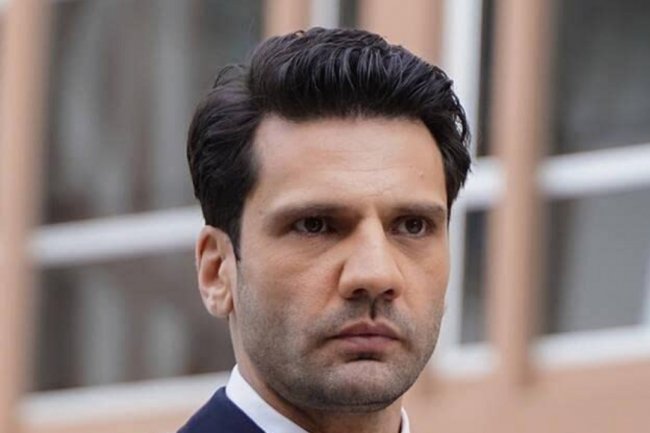 Kaan Urgancioglu na snimanju druge sezone serije Yargi (FOTO)