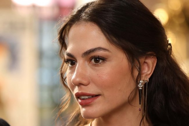 Turski fanovi kritikuju Demet Ozdemir, strani je hvale!