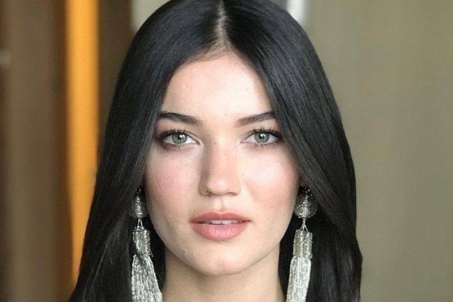 Pinar Deniz je blistala na Pariskoj nedelji mode (FOTO)