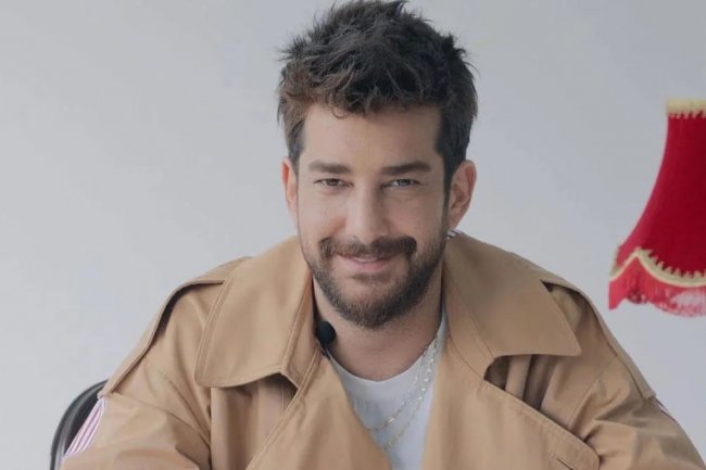 Enis Arikan nasmejao fanove slikom sa seta serije Camdaki Kiz (FOTO)