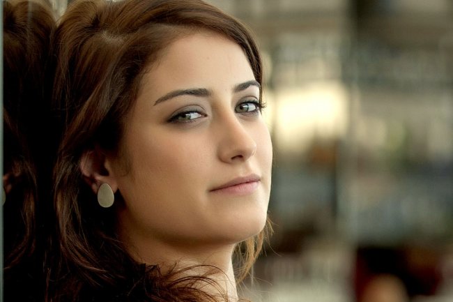 Hazal Kaya bi mogla da napusti seriju Midnight at the Pera Palace?!