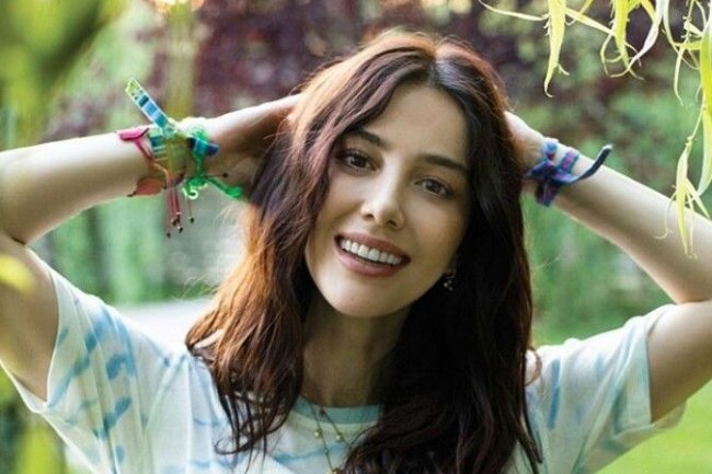 Ozge Gurel kao komesarka Canan u seriji Sipahi