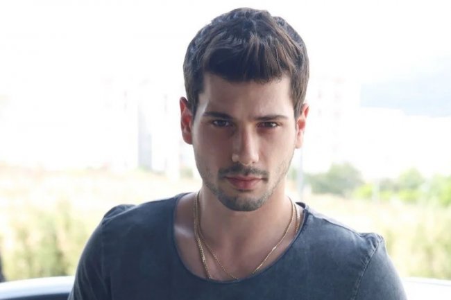 Deniz Can Aktas zabrinuo fanove poslednjom objavom (FOTO)